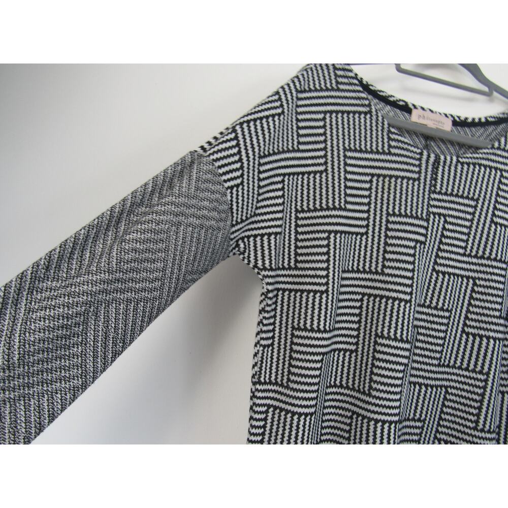 Philosophy Medium Black & White Geometric Long Sleeve Top Basket Weave Maze - Picture 3 of 5
